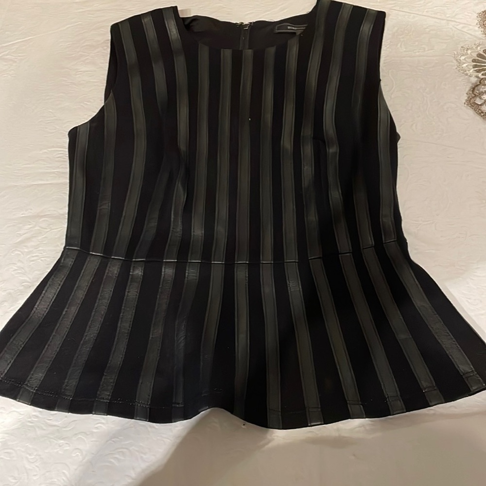 BCBG Maxmaria top with liner Sz XS black